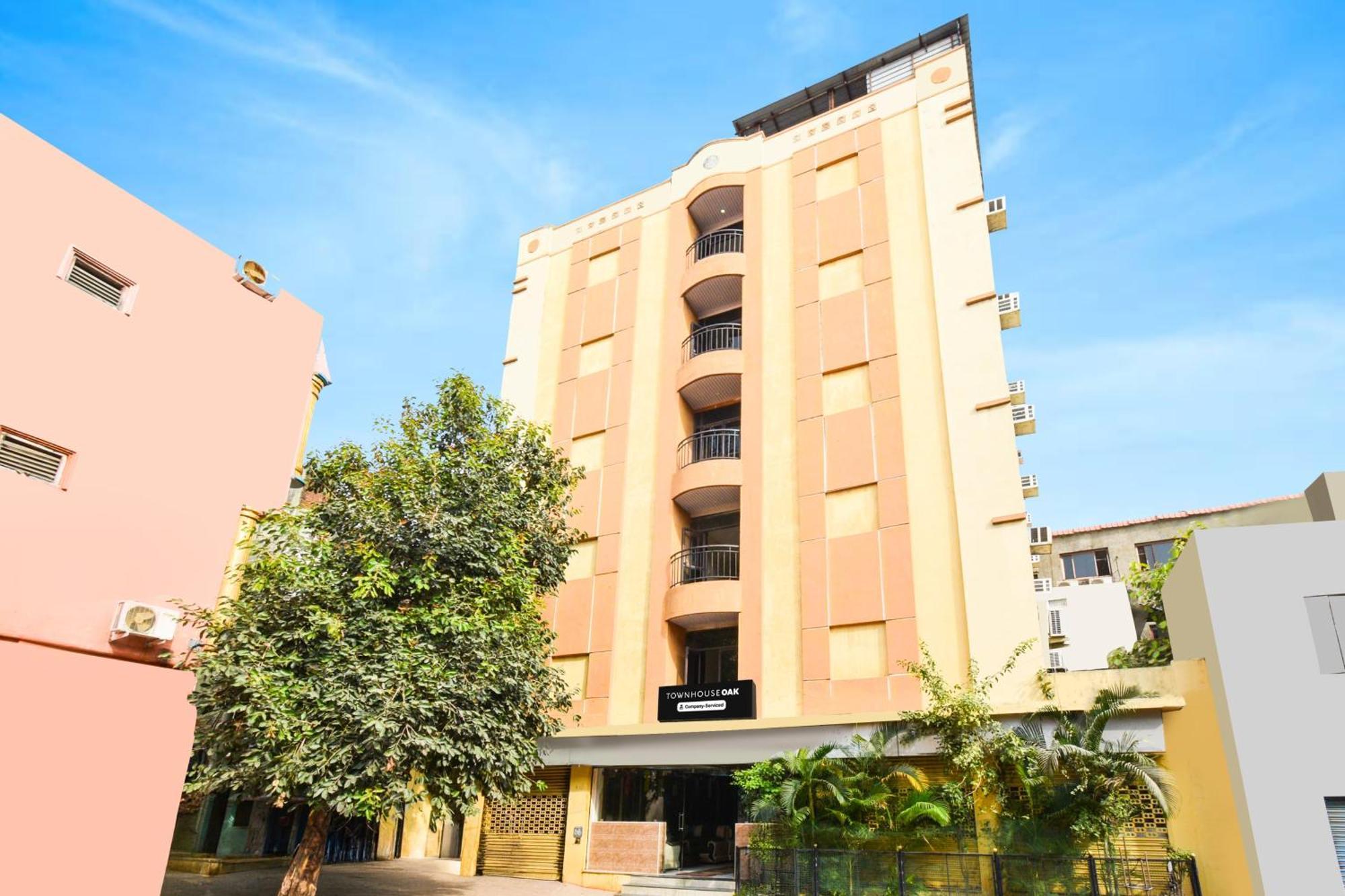 Super Townhouse Oak Secunderabad Near Railway Station Formerly Hotel Brahma Lālāguda Kültér fotó